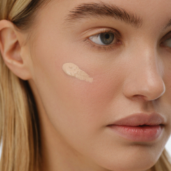 Fond de Ten 3 în 1 Infinity Pure 00 – Acoperire Naturală | Infinity Beauty Lab